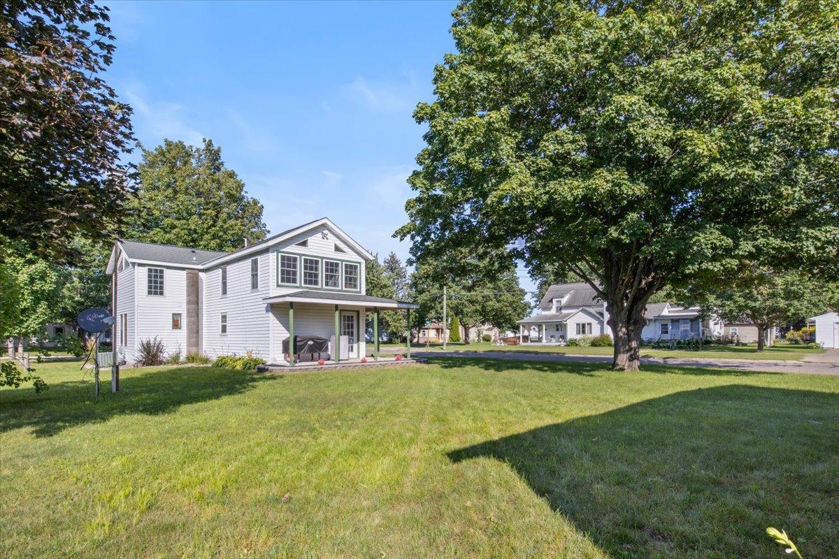 220 S 6th Street