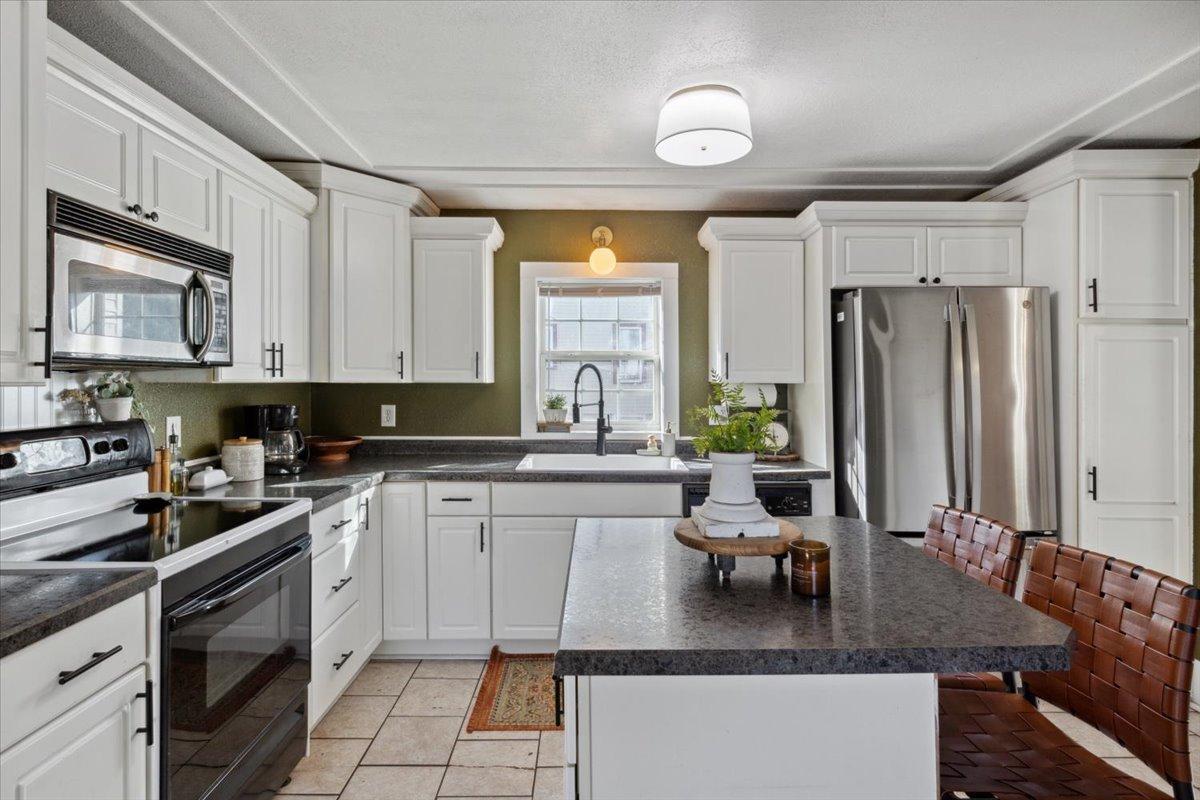 220 S 6th Street