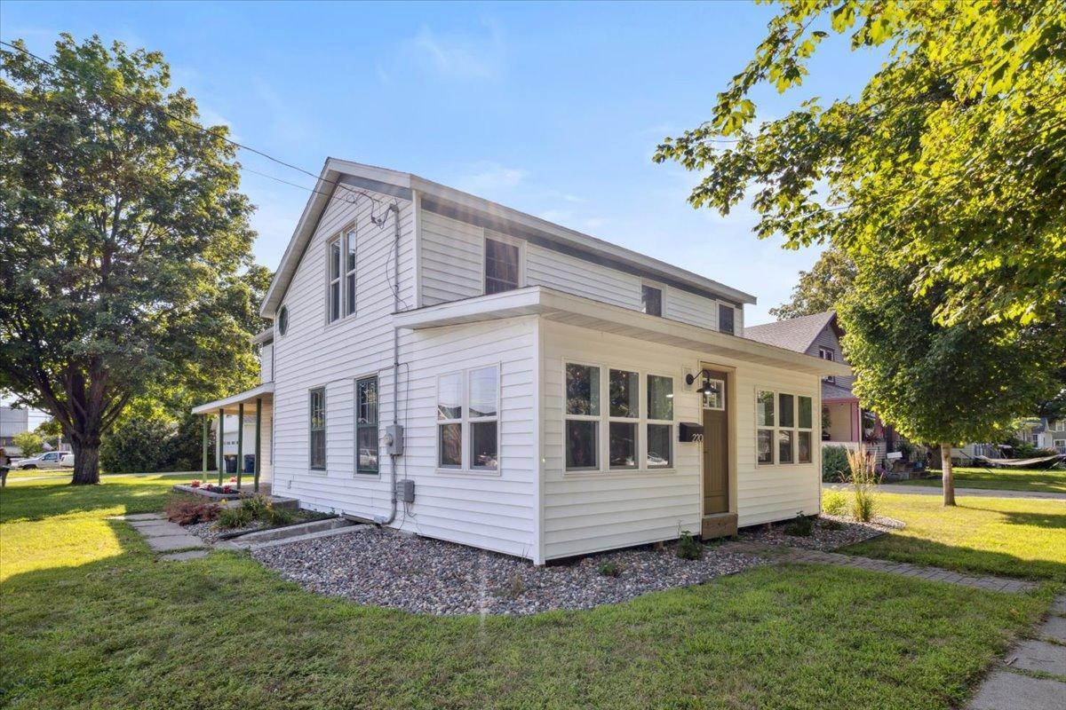 220 S 6th Street