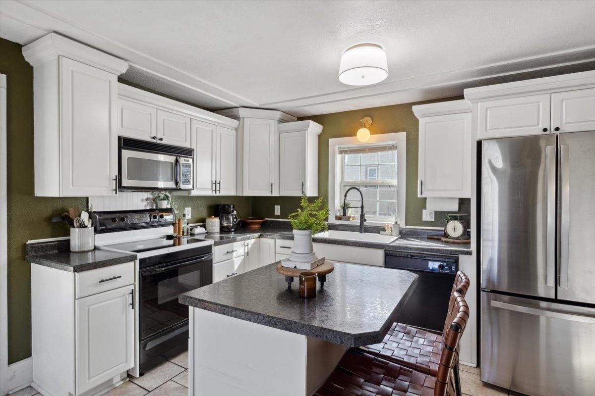 220 S 6th Street