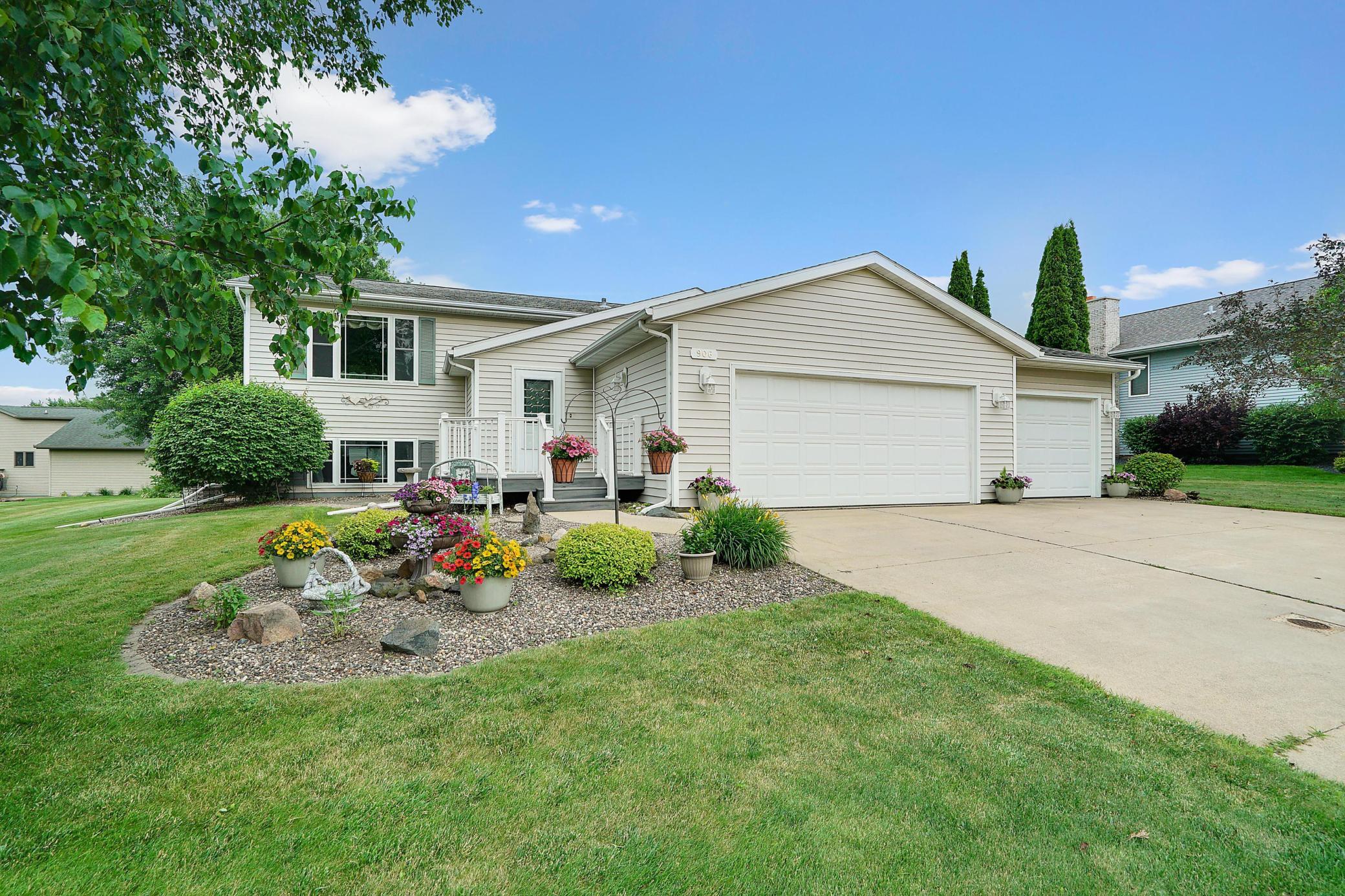 906 Marie Lane