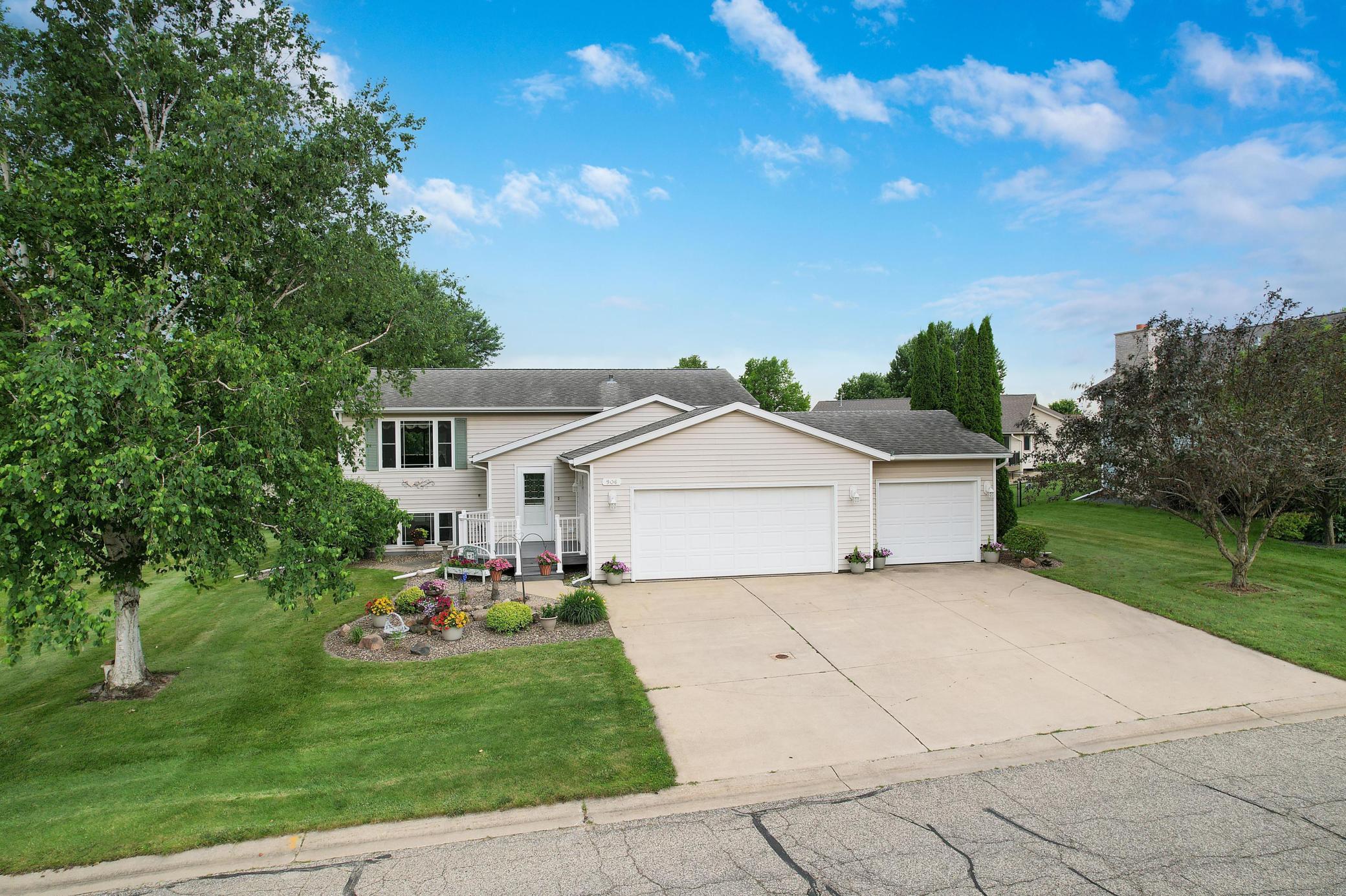906 Marie Lane