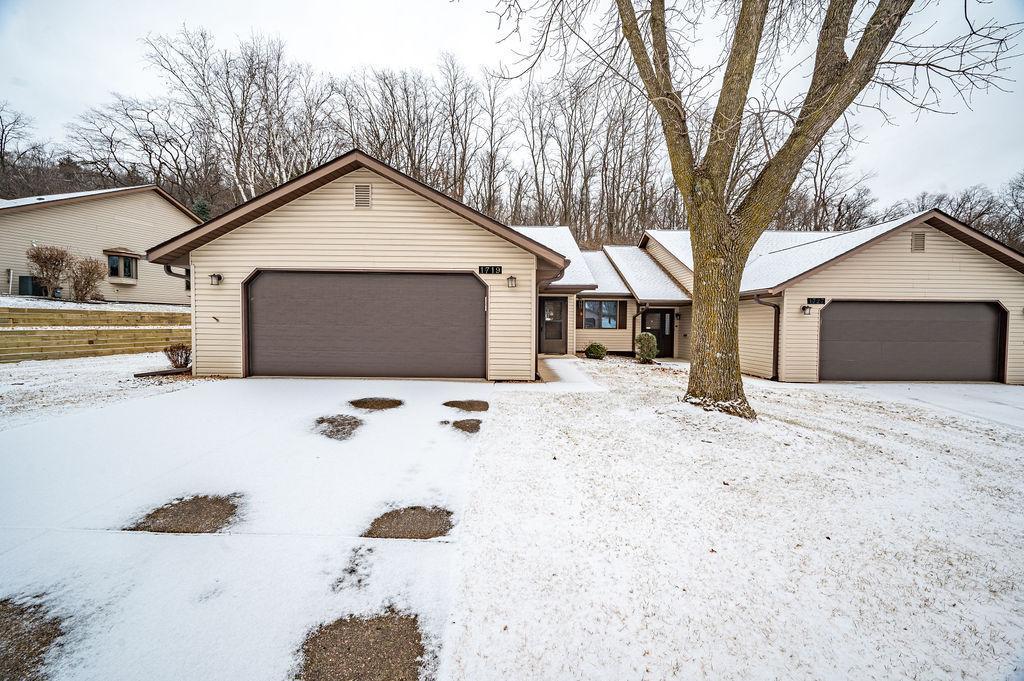 1719 Cobblestone Court