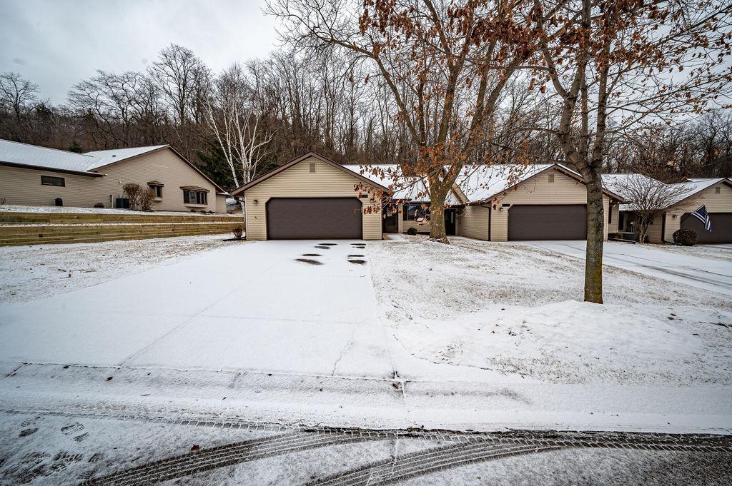 1719 Cobblestone Court