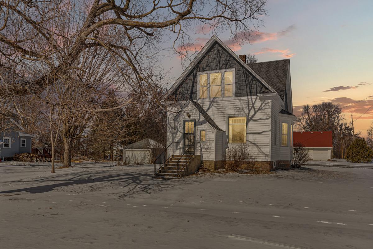 112 1st Street N