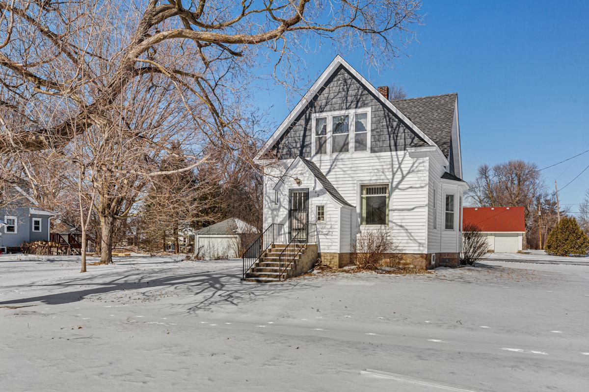 112 1st Street N