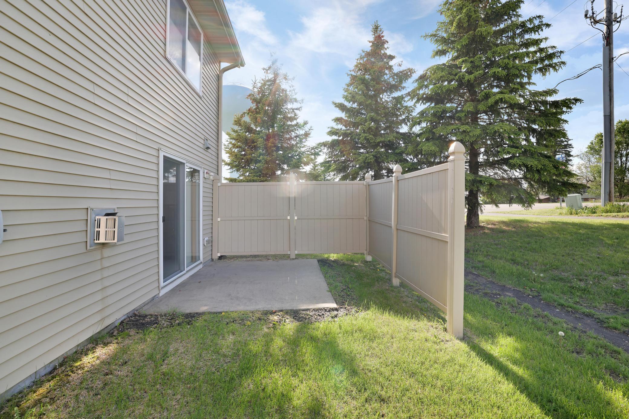 1268 Sundance Court NE