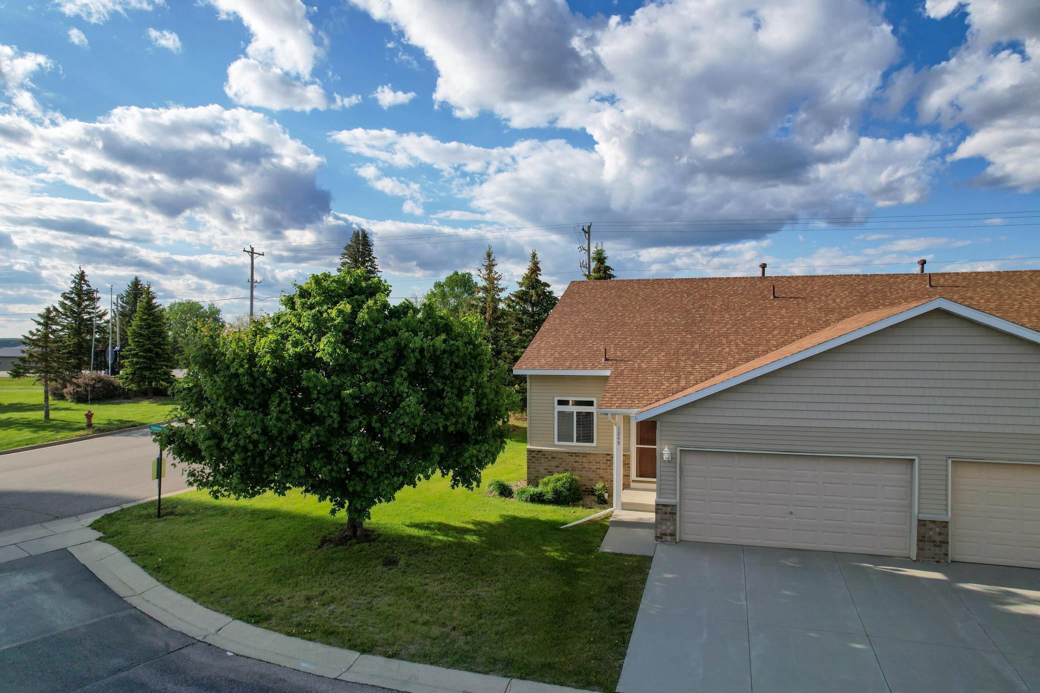 1268 Sundance Court NE