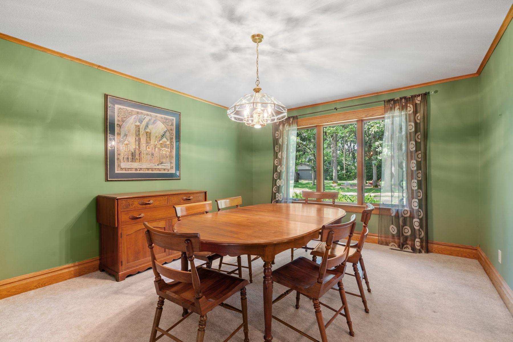 6 Deer Ridge Road