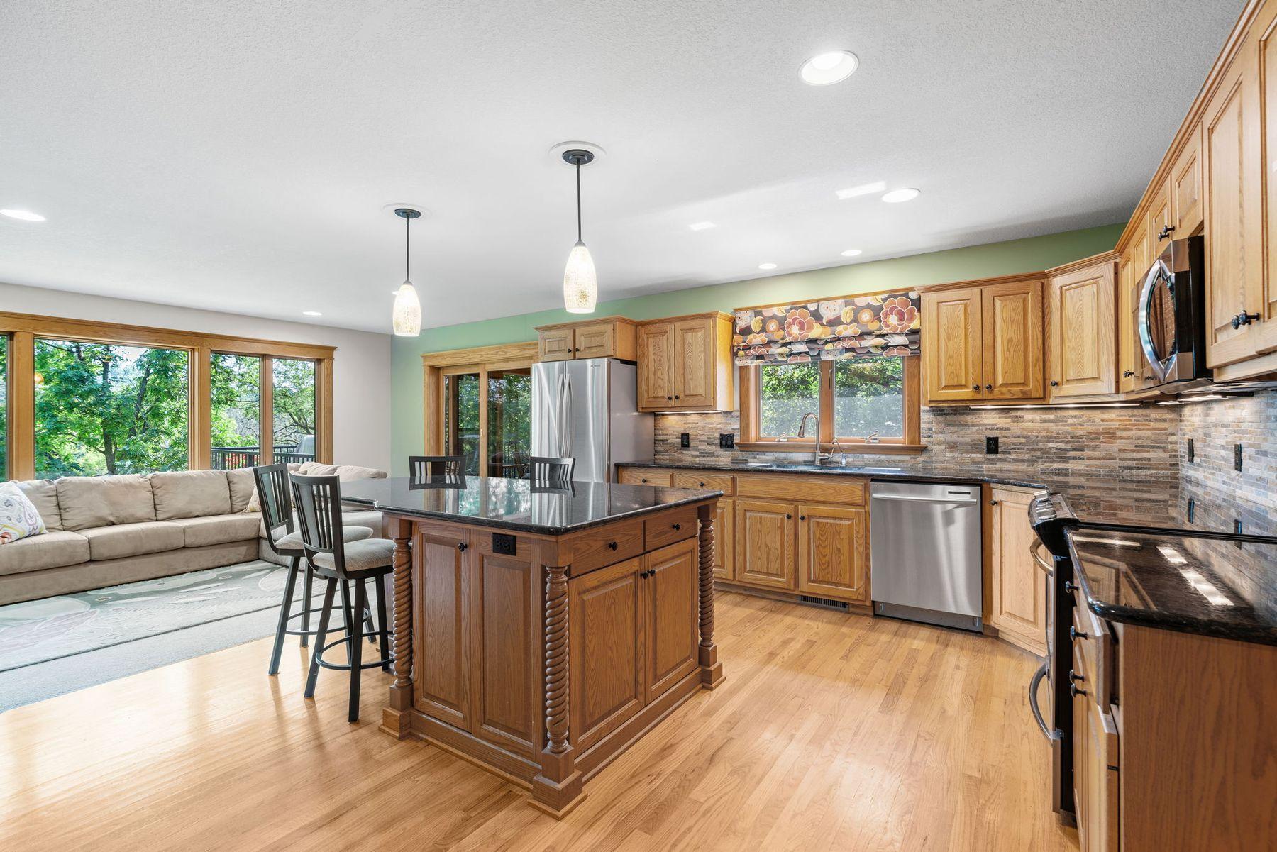 6 Deer Ridge Road