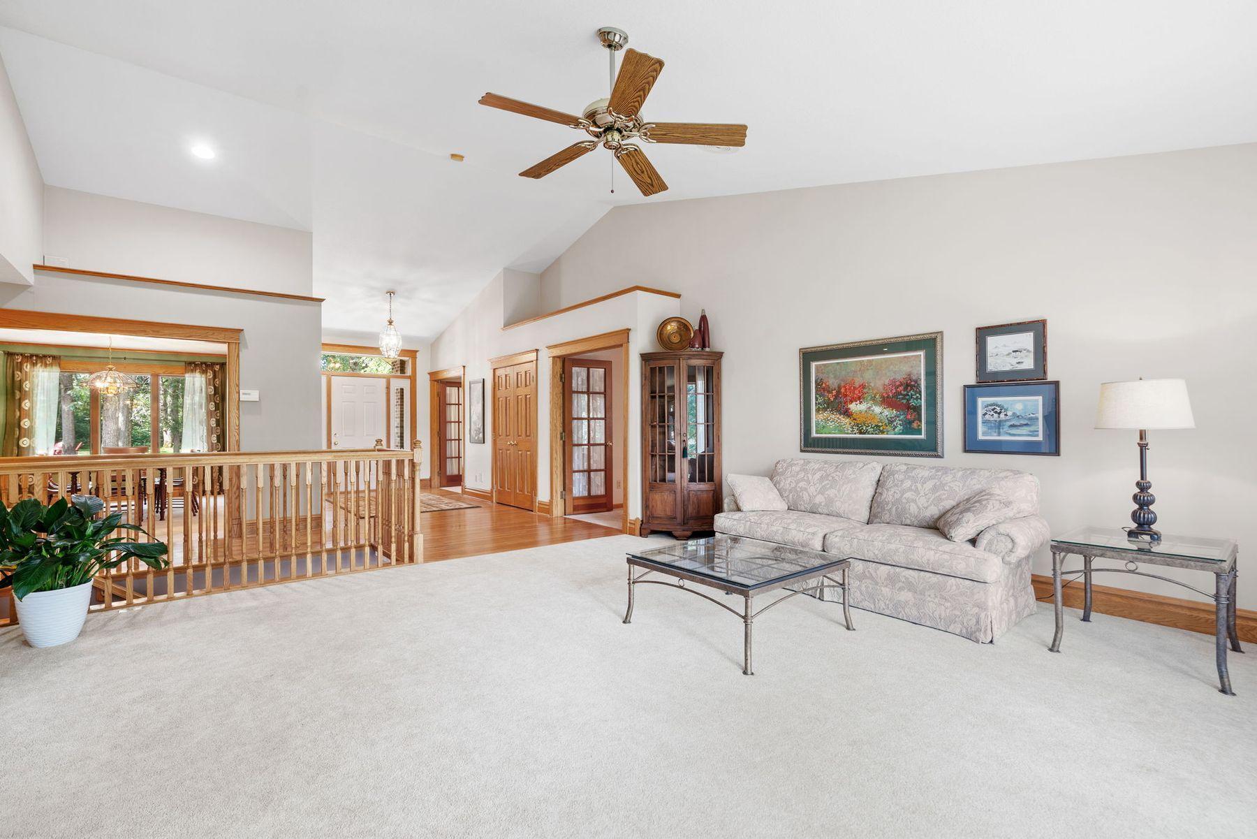 6 Deer Ridge Road