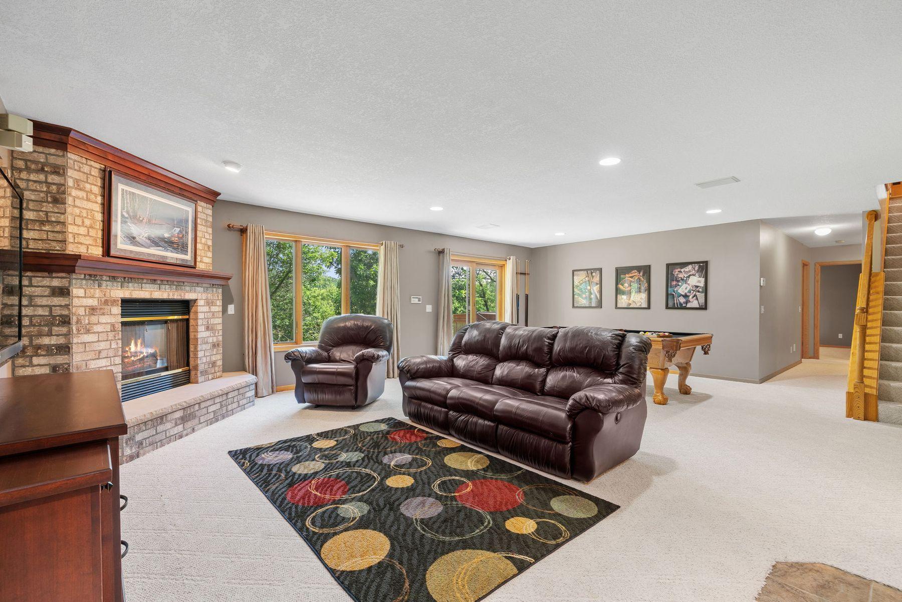 6 Deer Ridge Road