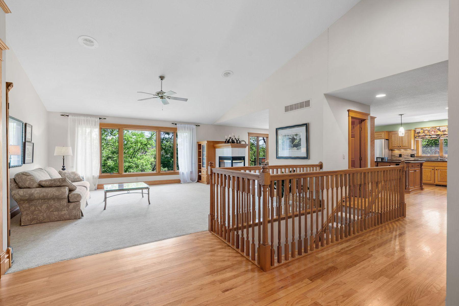 6 Deer Ridge Road