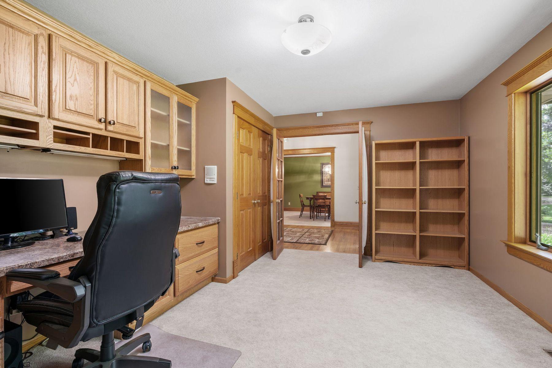 6 Deer Ridge Road