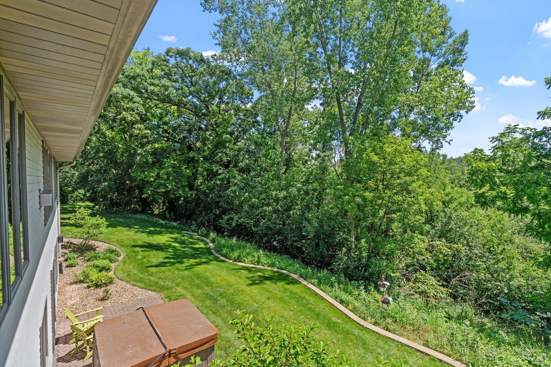 6 Deer Ridge Road