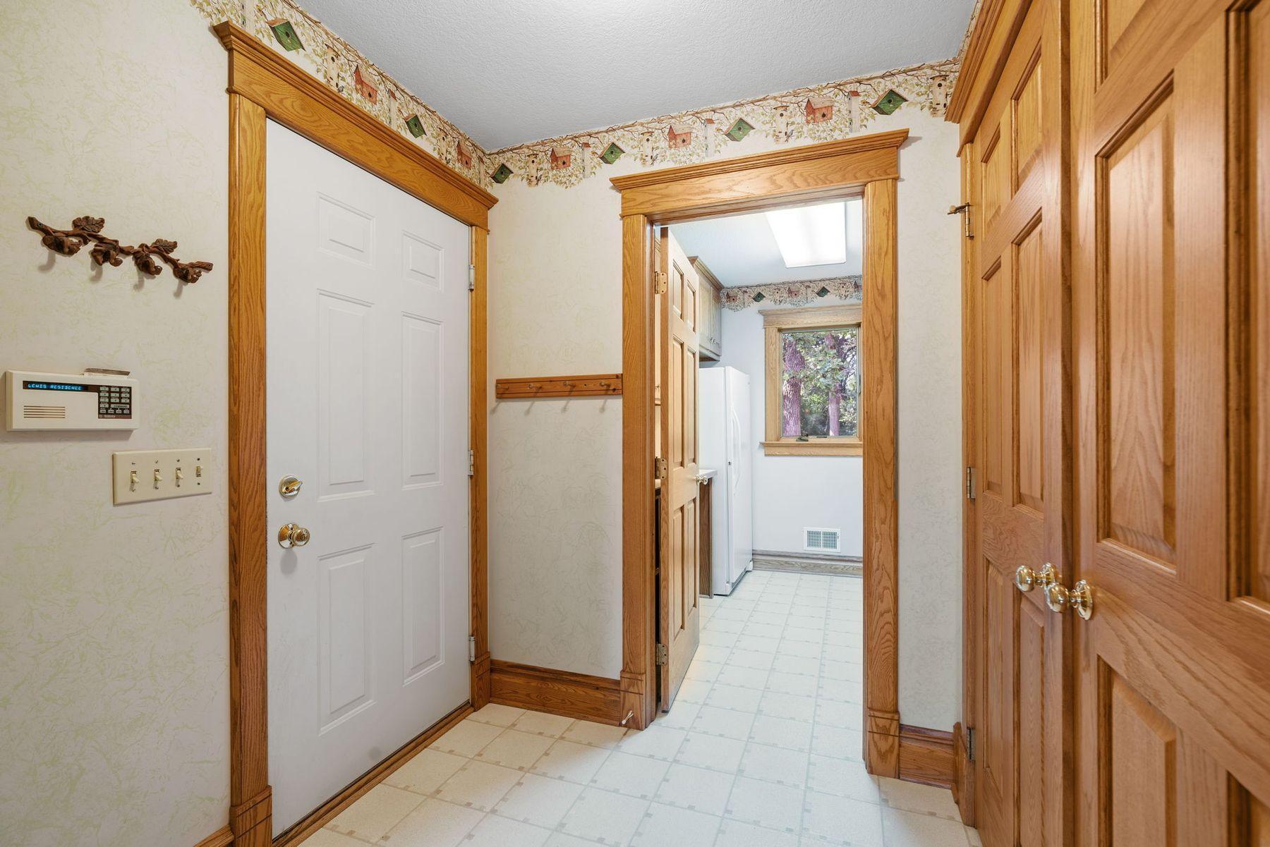 6 Deer Ridge Road