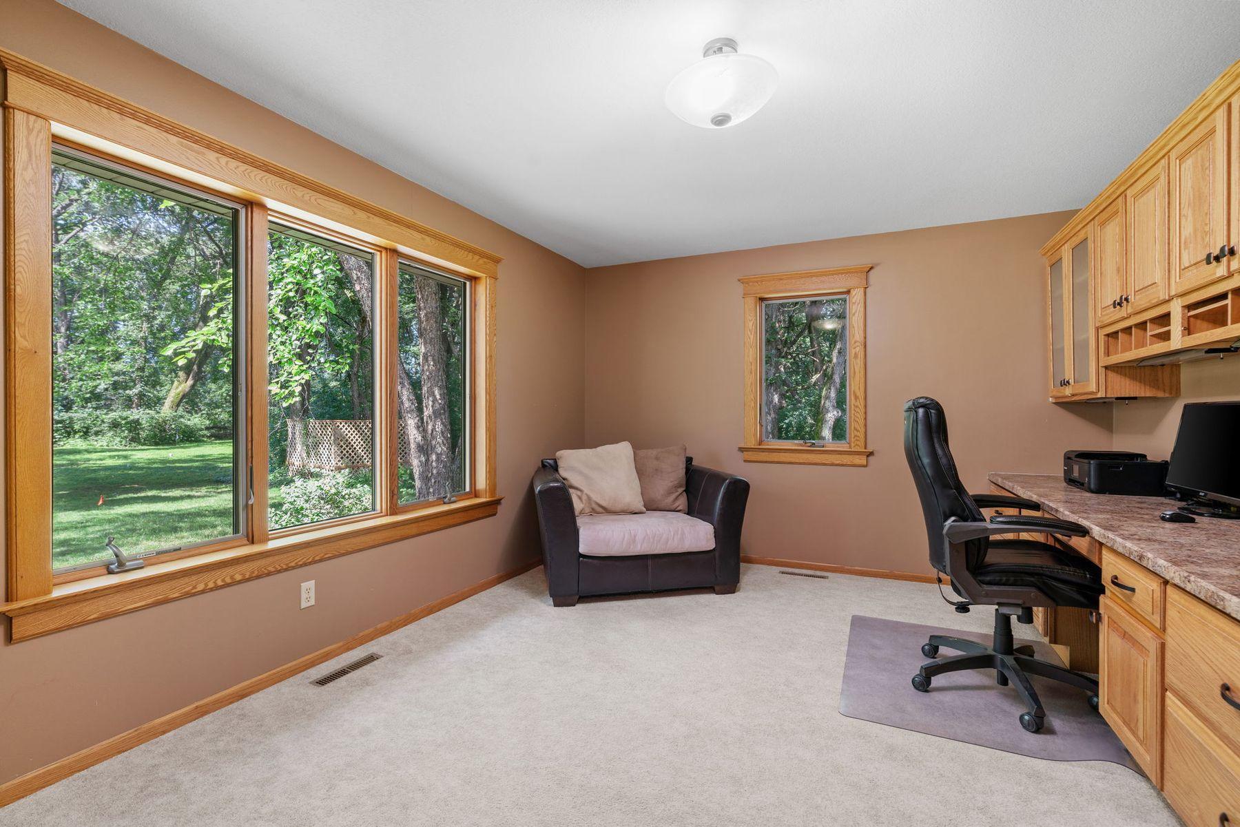 6 Deer Ridge Road
