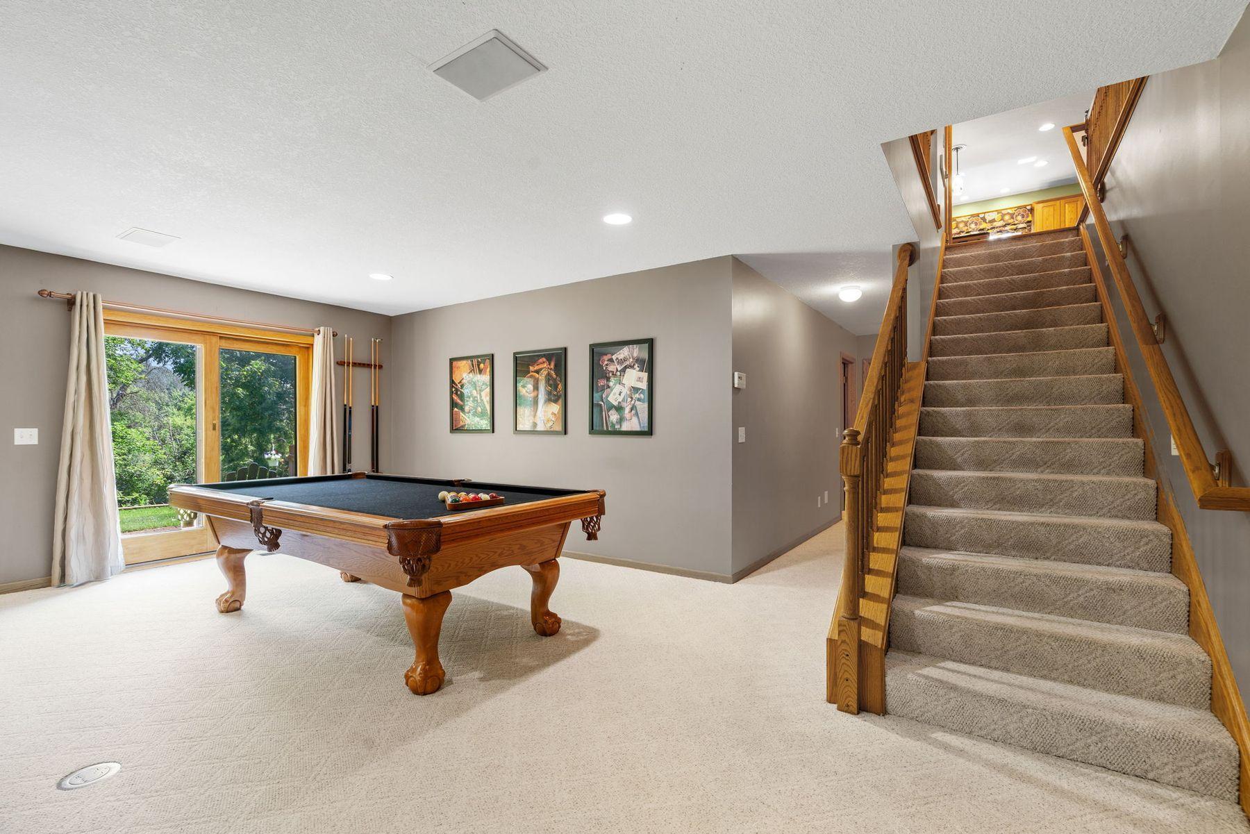 6 Deer Ridge Road