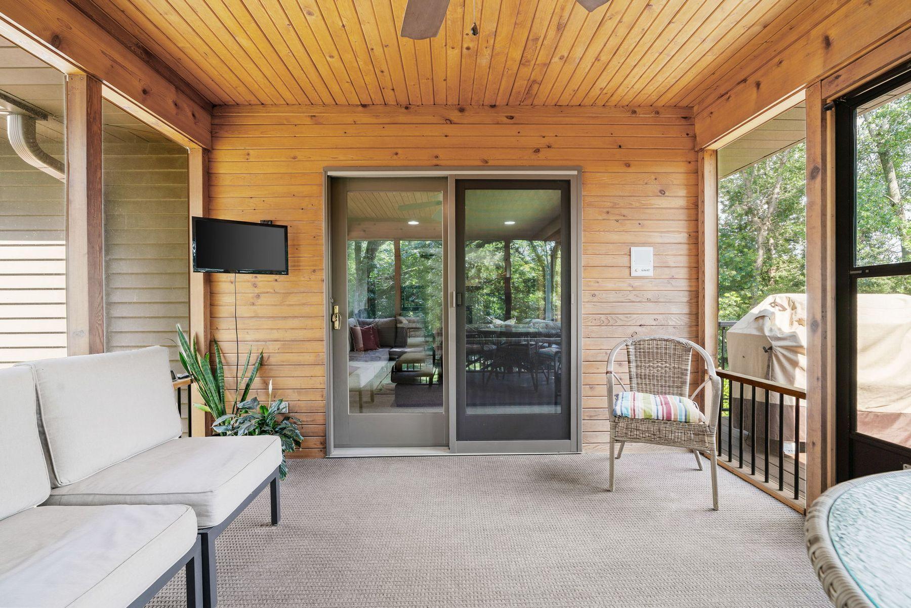 6 Deer Ridge Road
