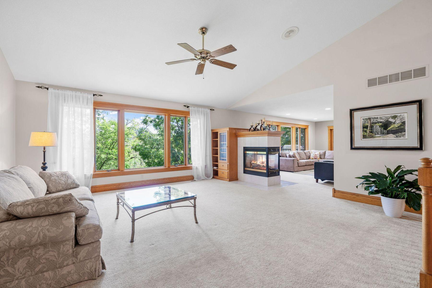 6 Deer Ridge Road