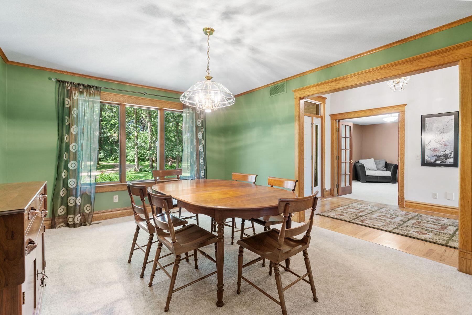 6 Deer Ridge Road
