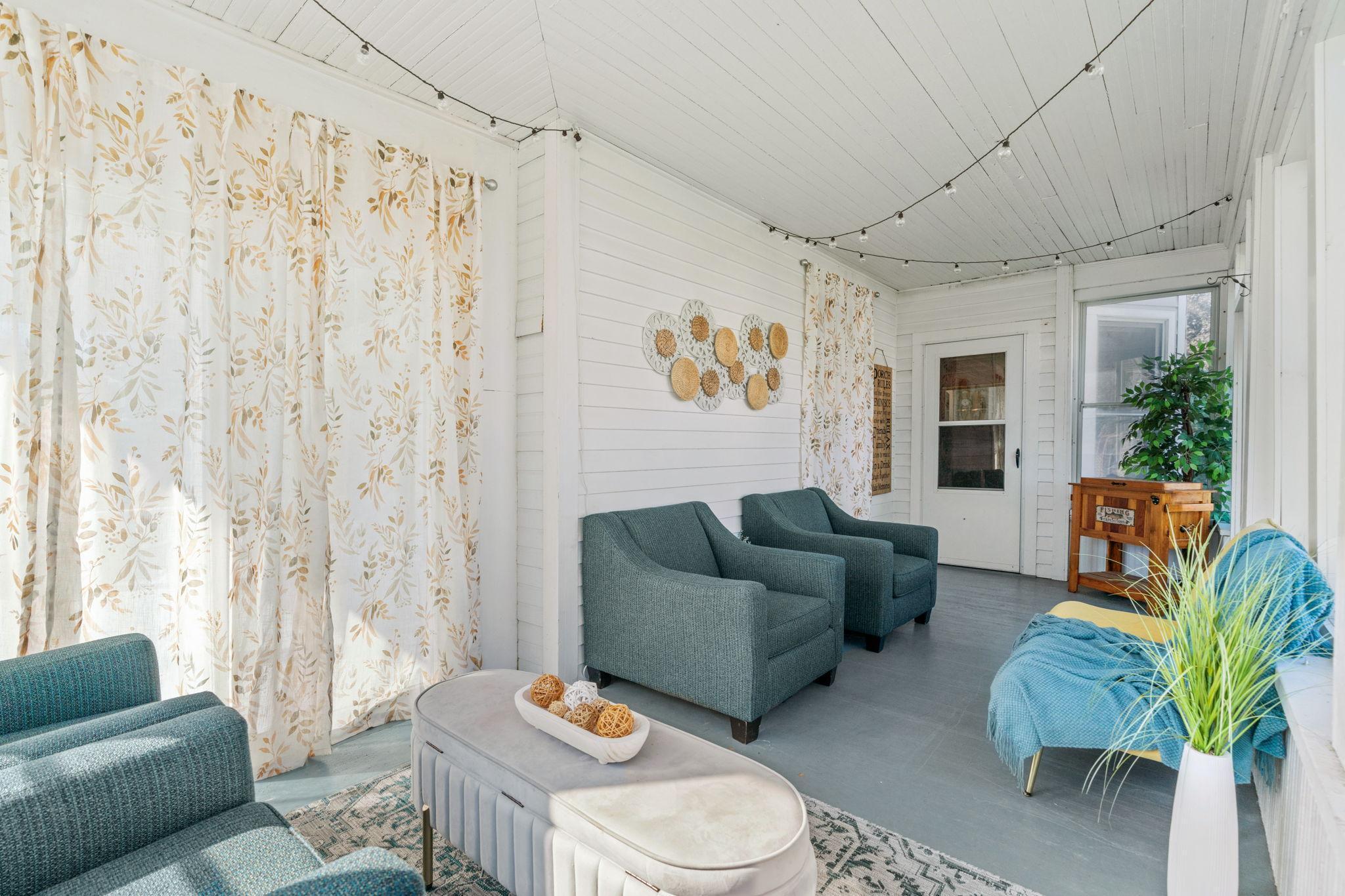 216 2nd Street SW