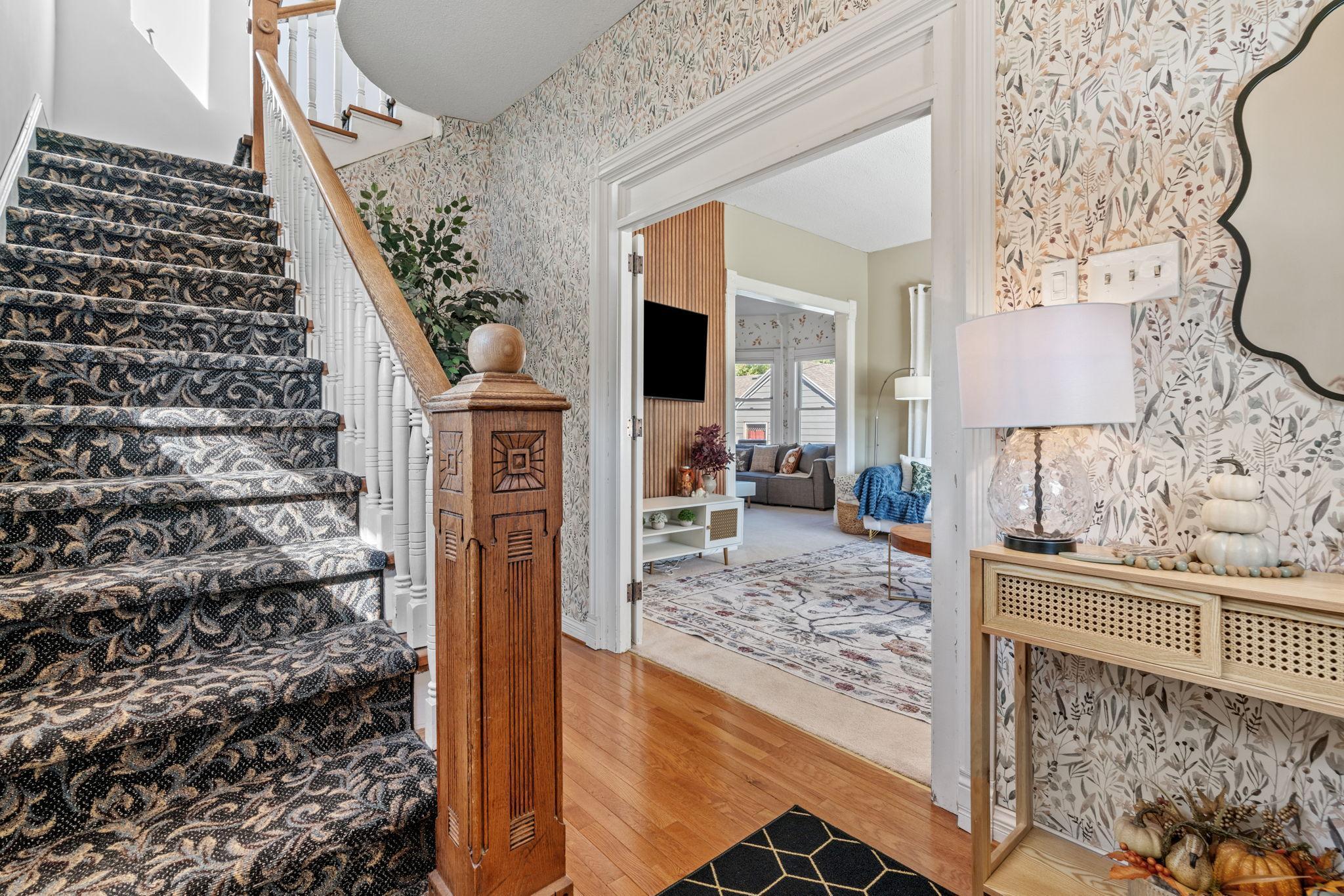 216 2nd Street SW