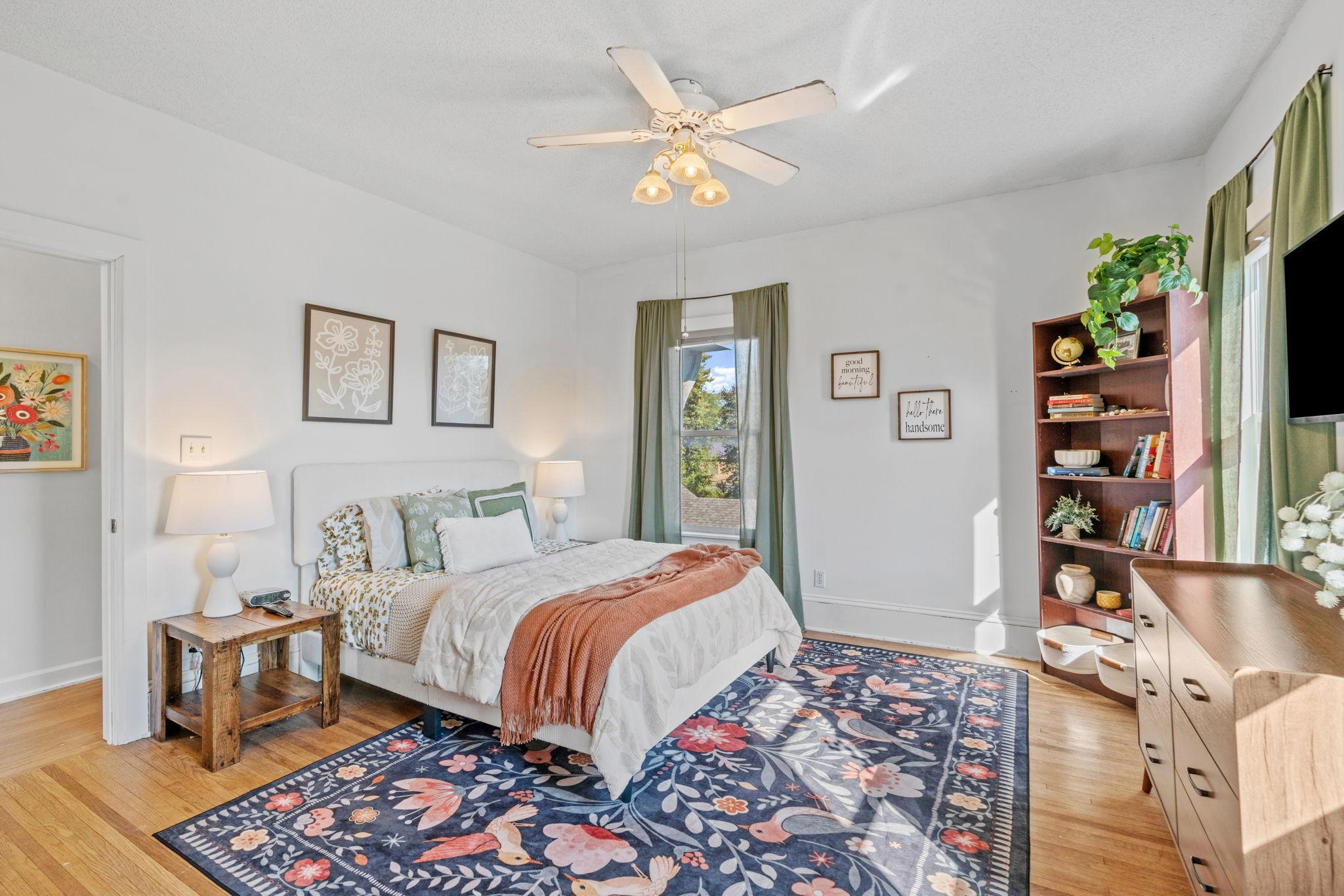 216 2nd Street SW