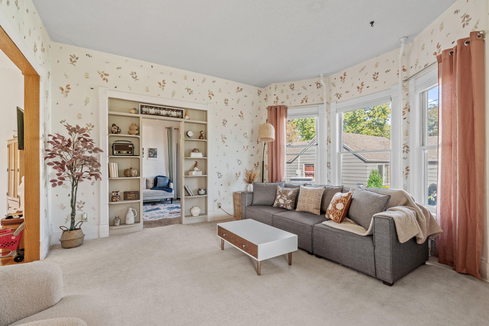 216 2nd Street SW