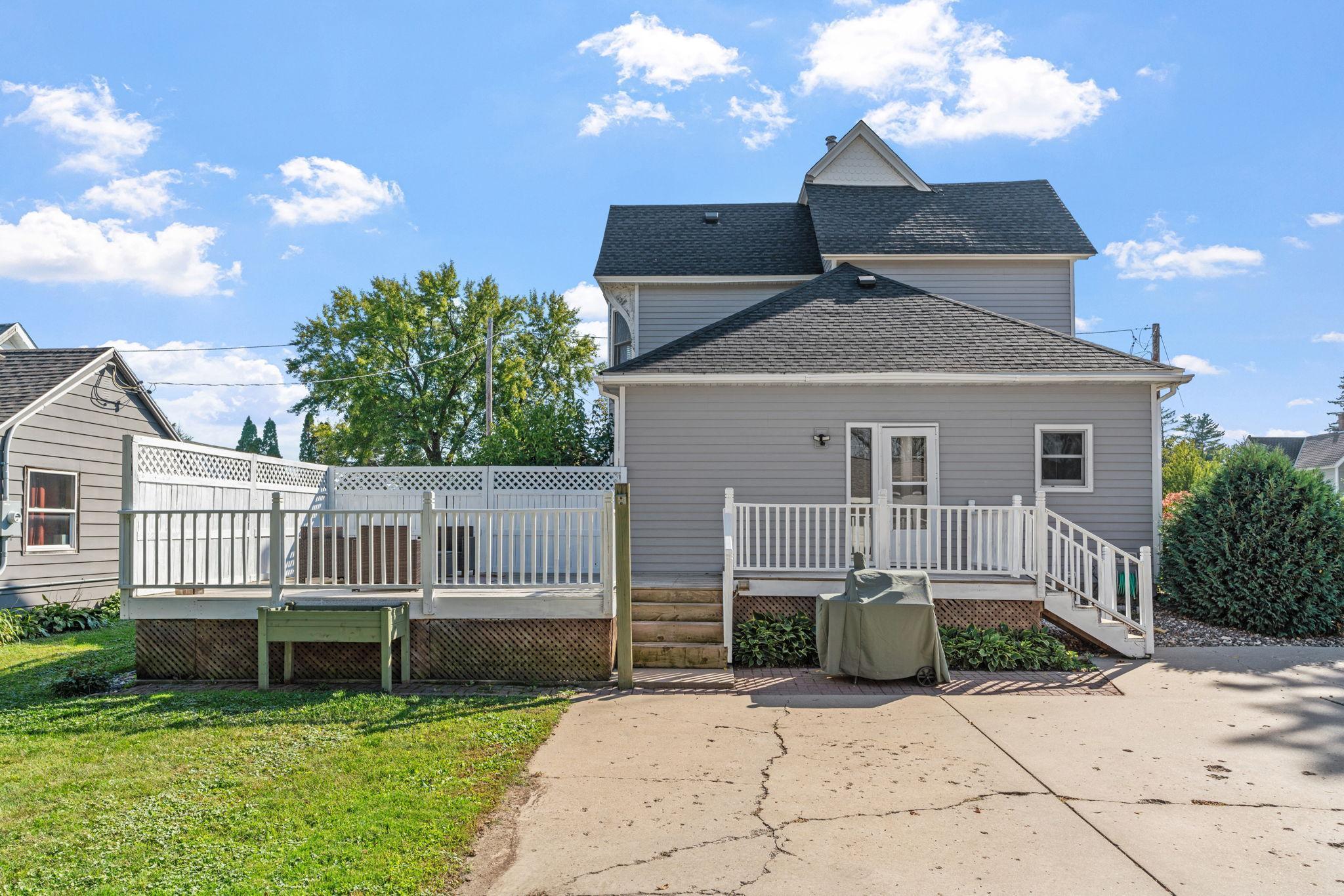 216 2nd Street SW