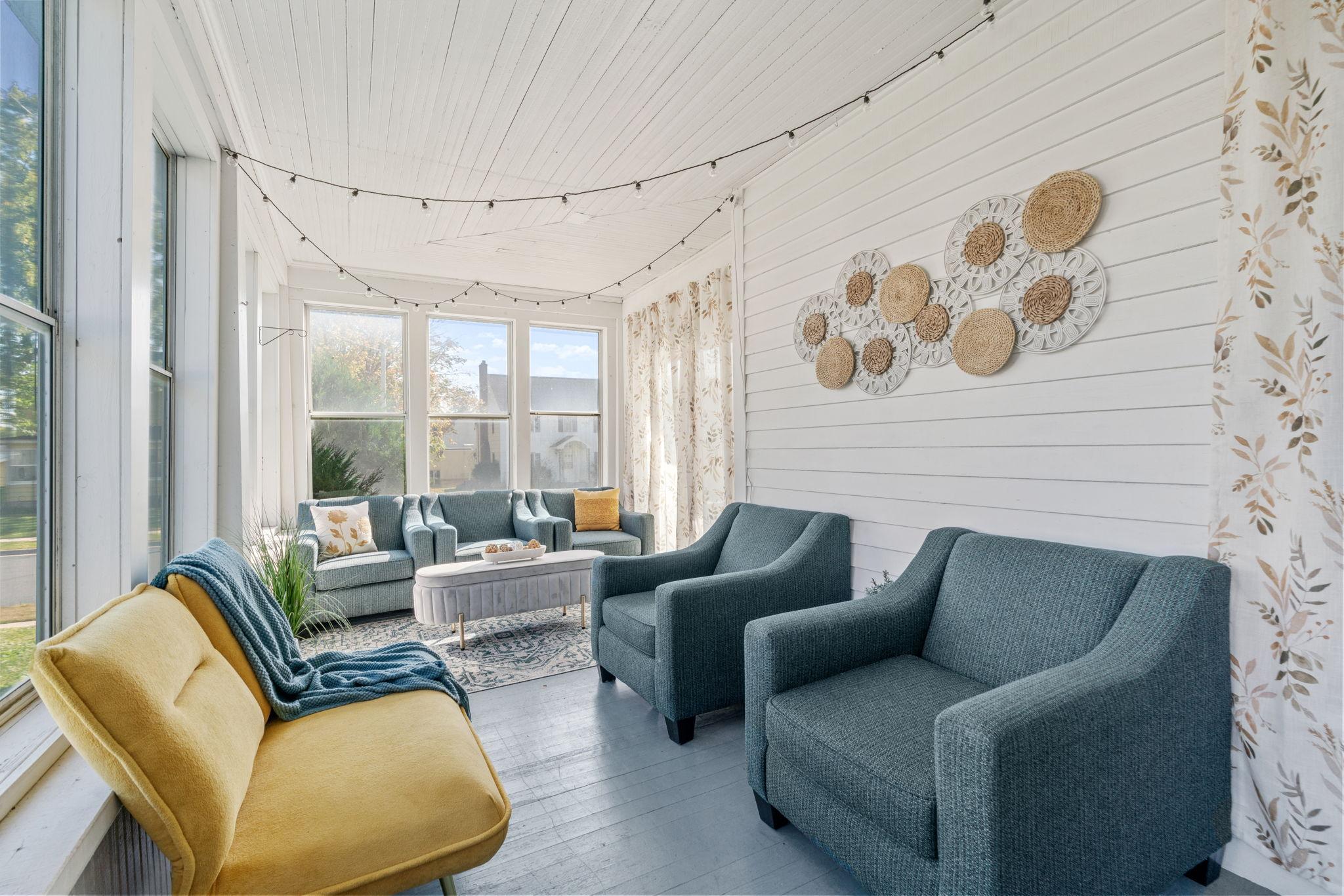 216 2nd Street SW