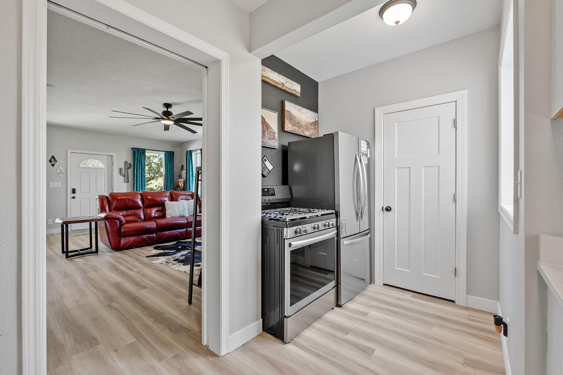 1729 Center Street W