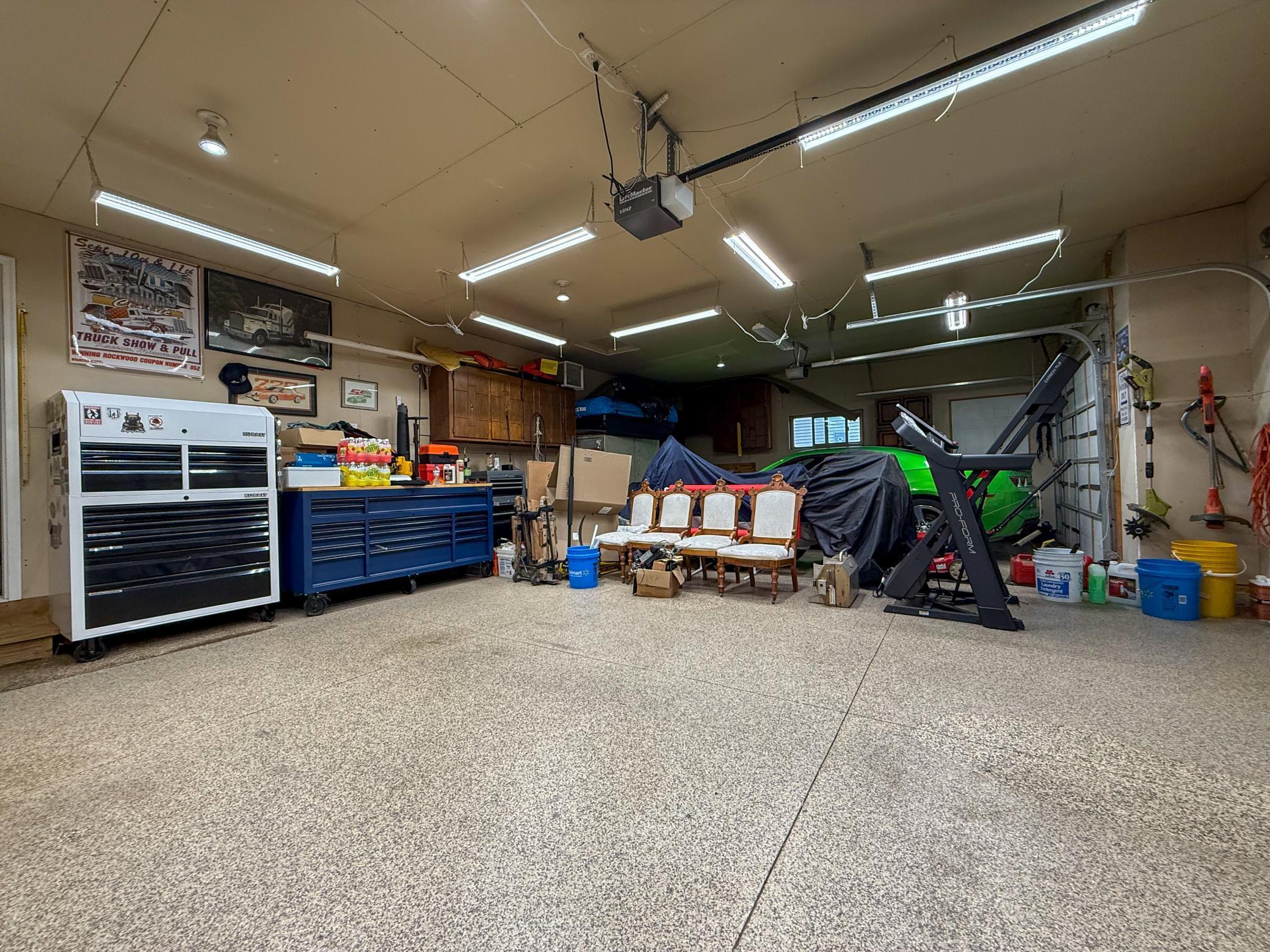 314 Keystone Drive NE