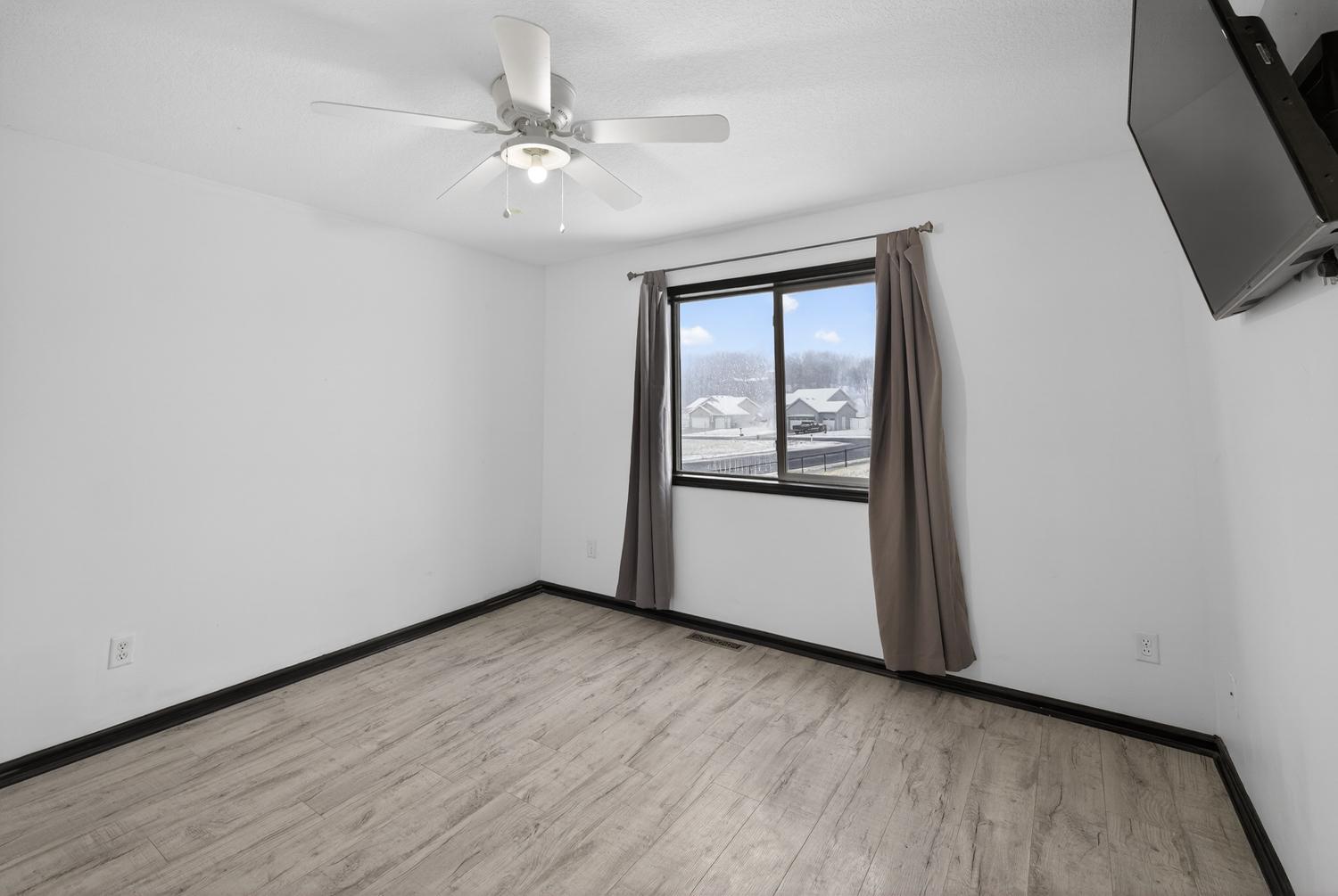 212 Keystone Drive NE