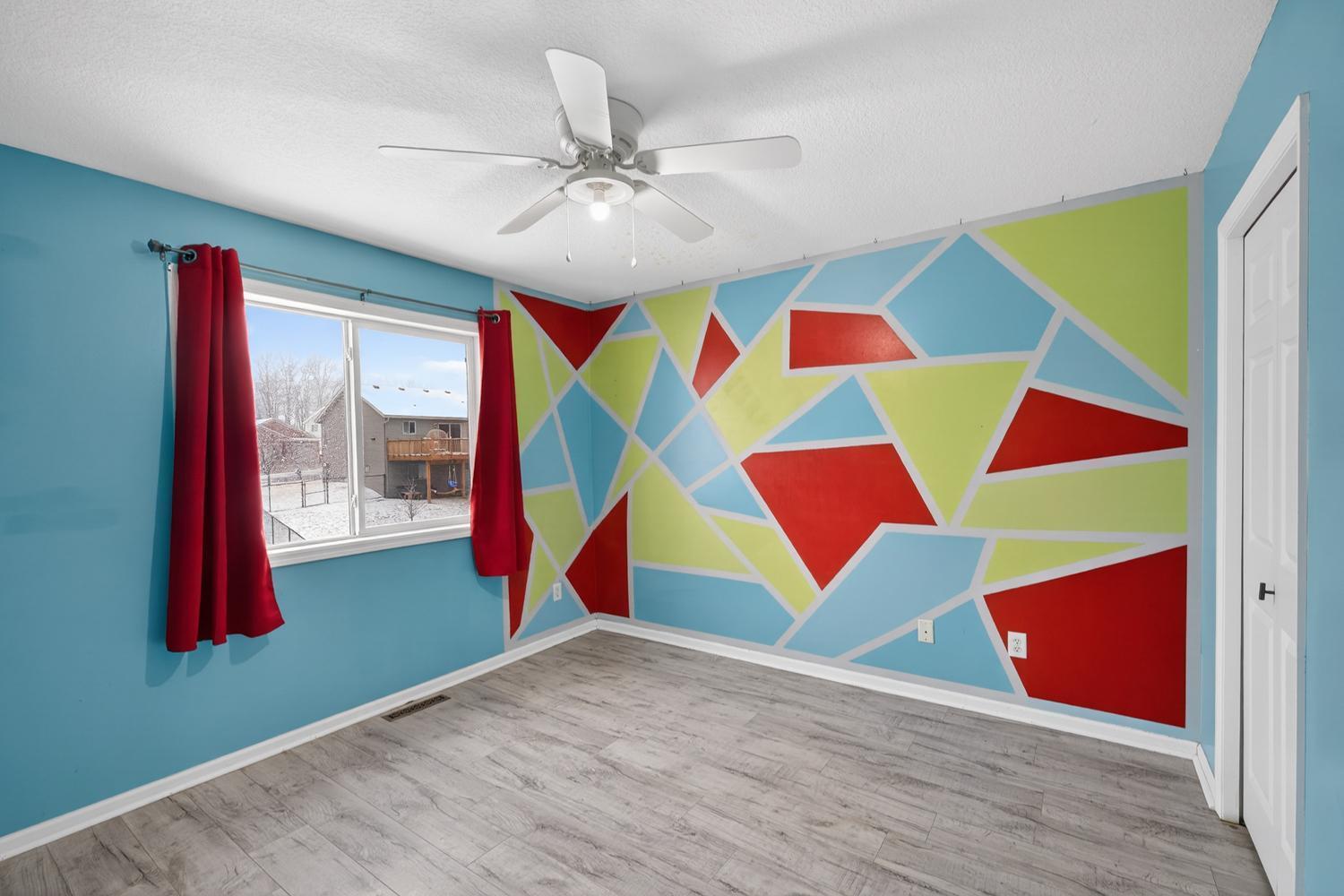 212 Keystone Drive NE