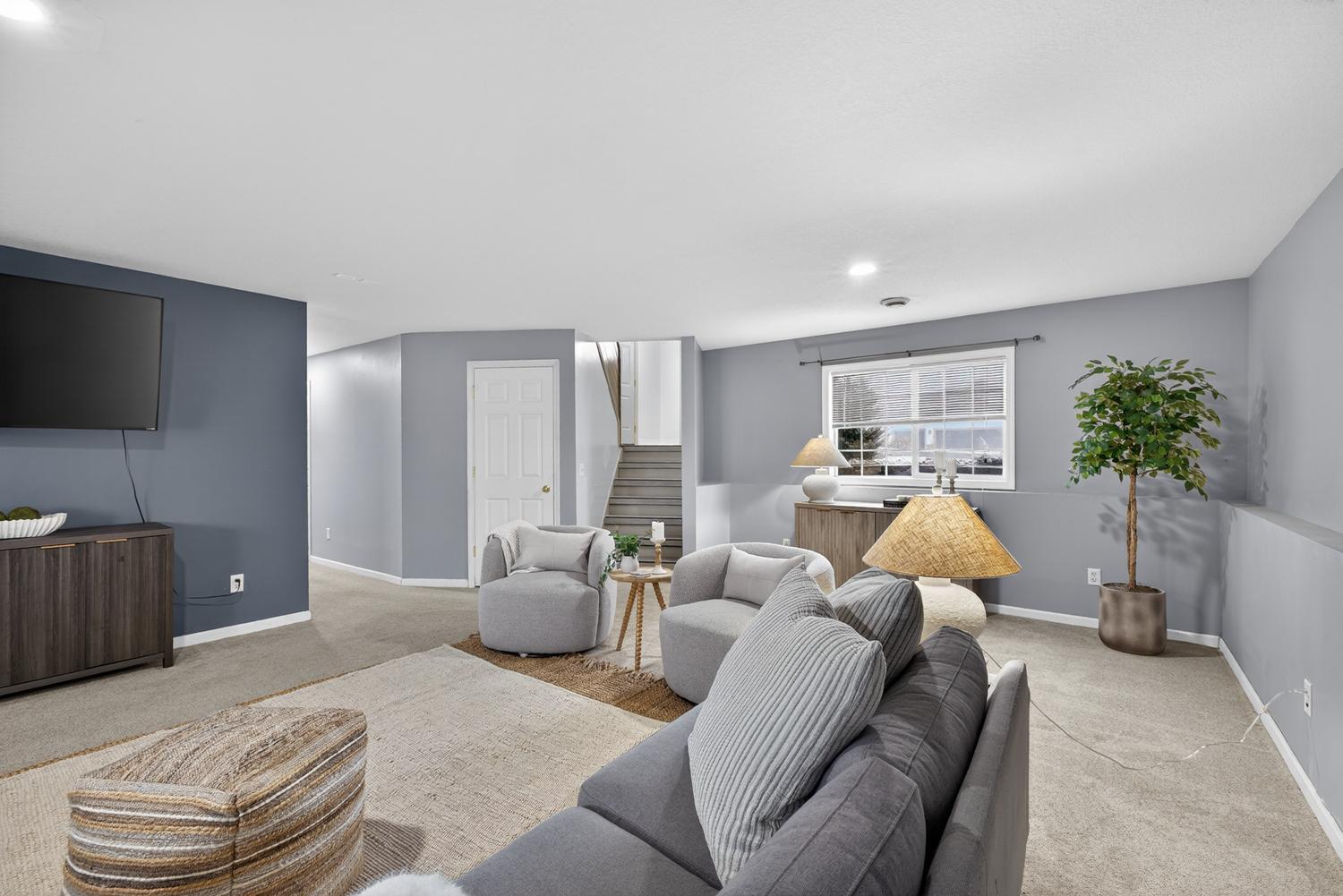 212 Keystone Drive NE