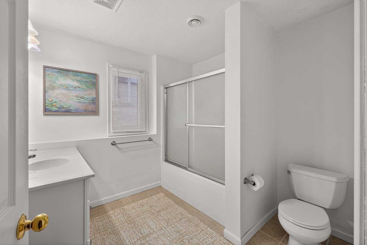 212 Keystone Drive NE