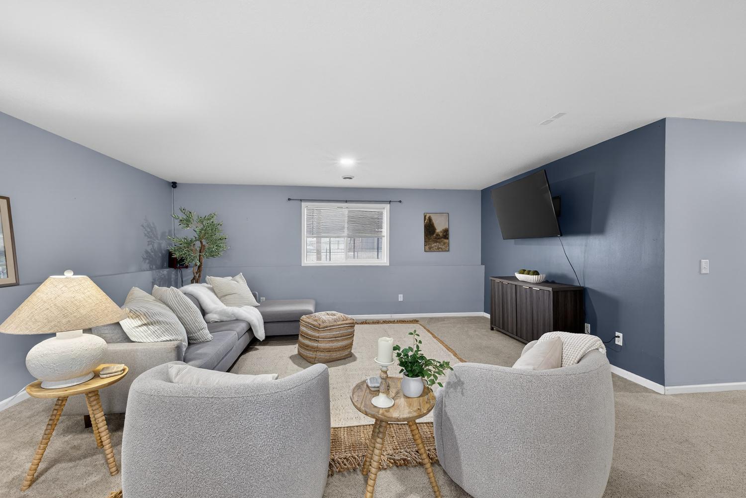 212 Keystone Drive NE