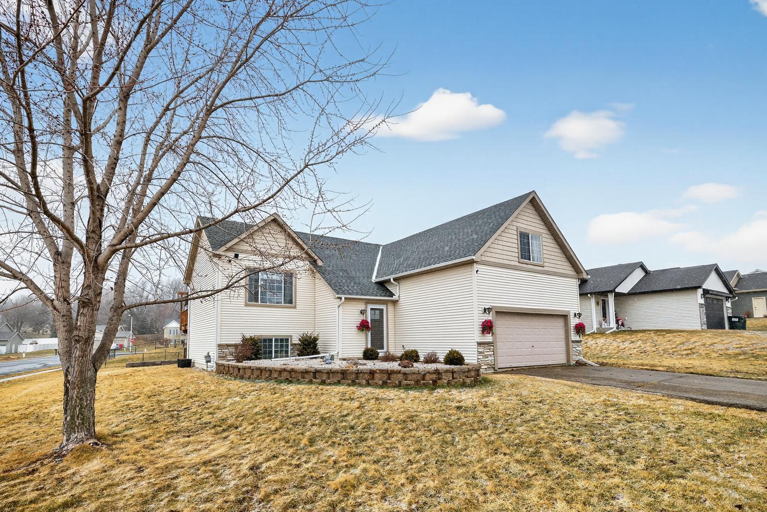 212 Keystone Drive NE