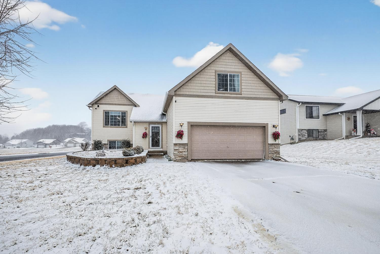 212 Keystone Drive NE