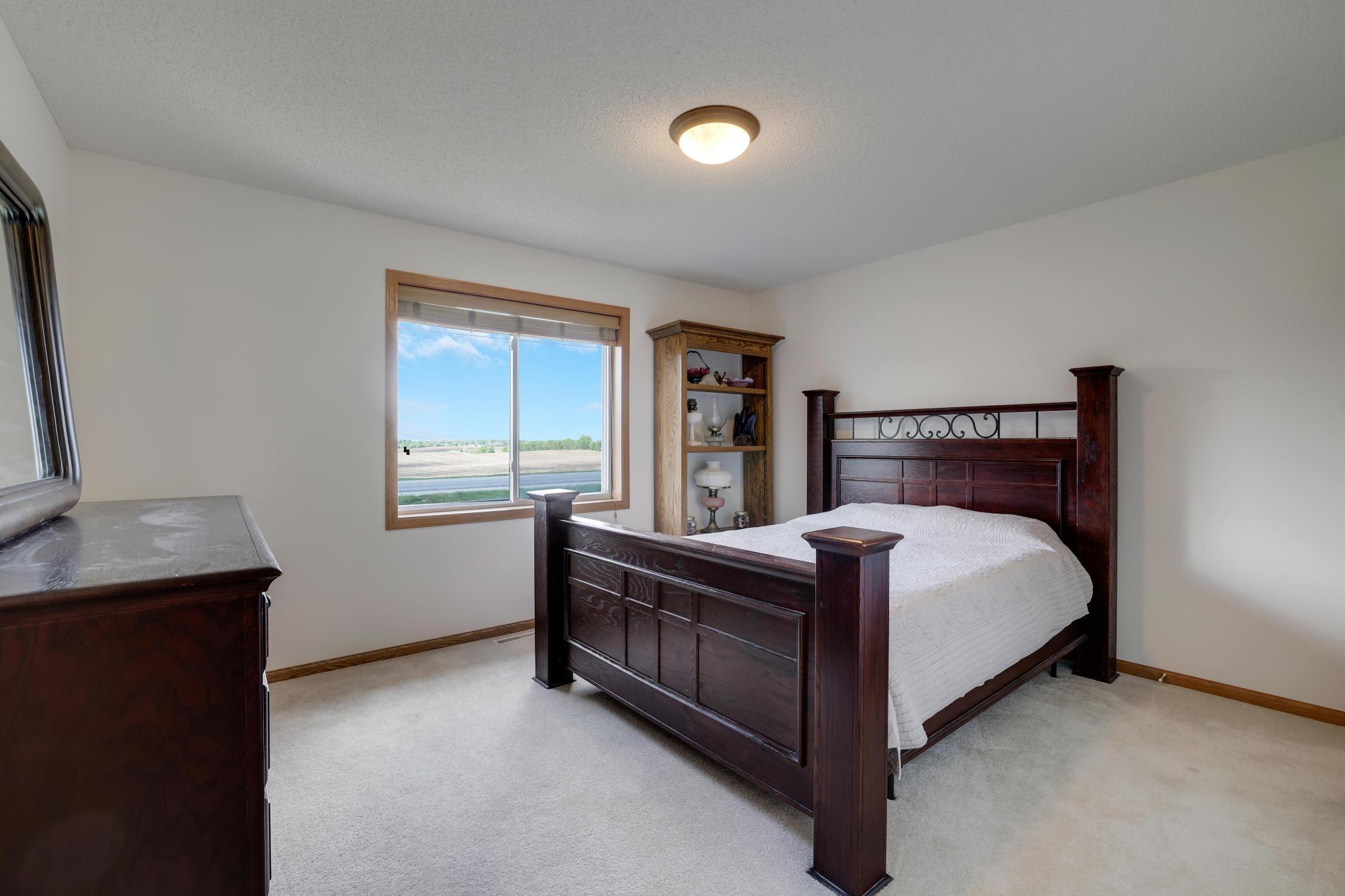 1268 Sundance Court NE