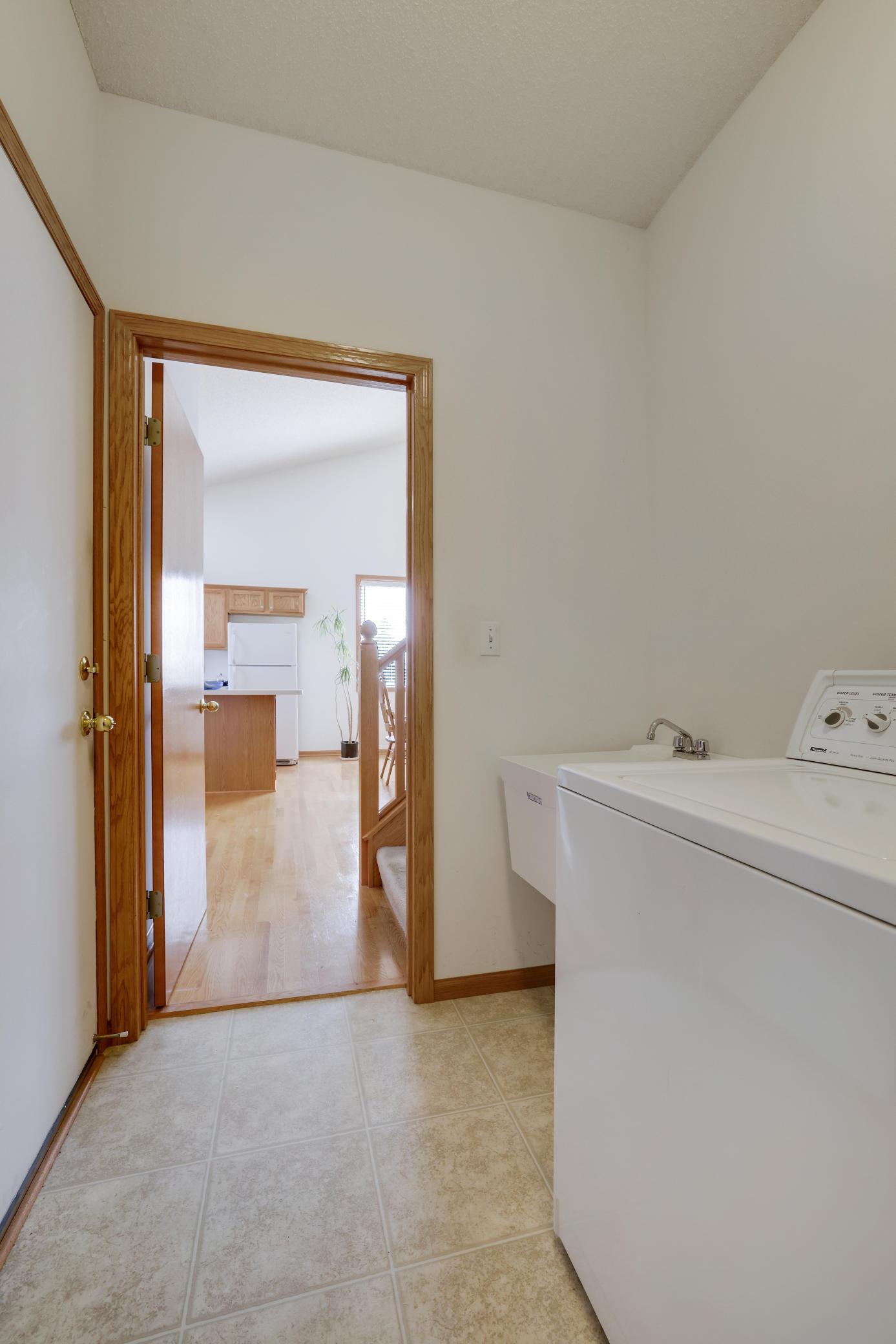 1268 Sundance Court NE