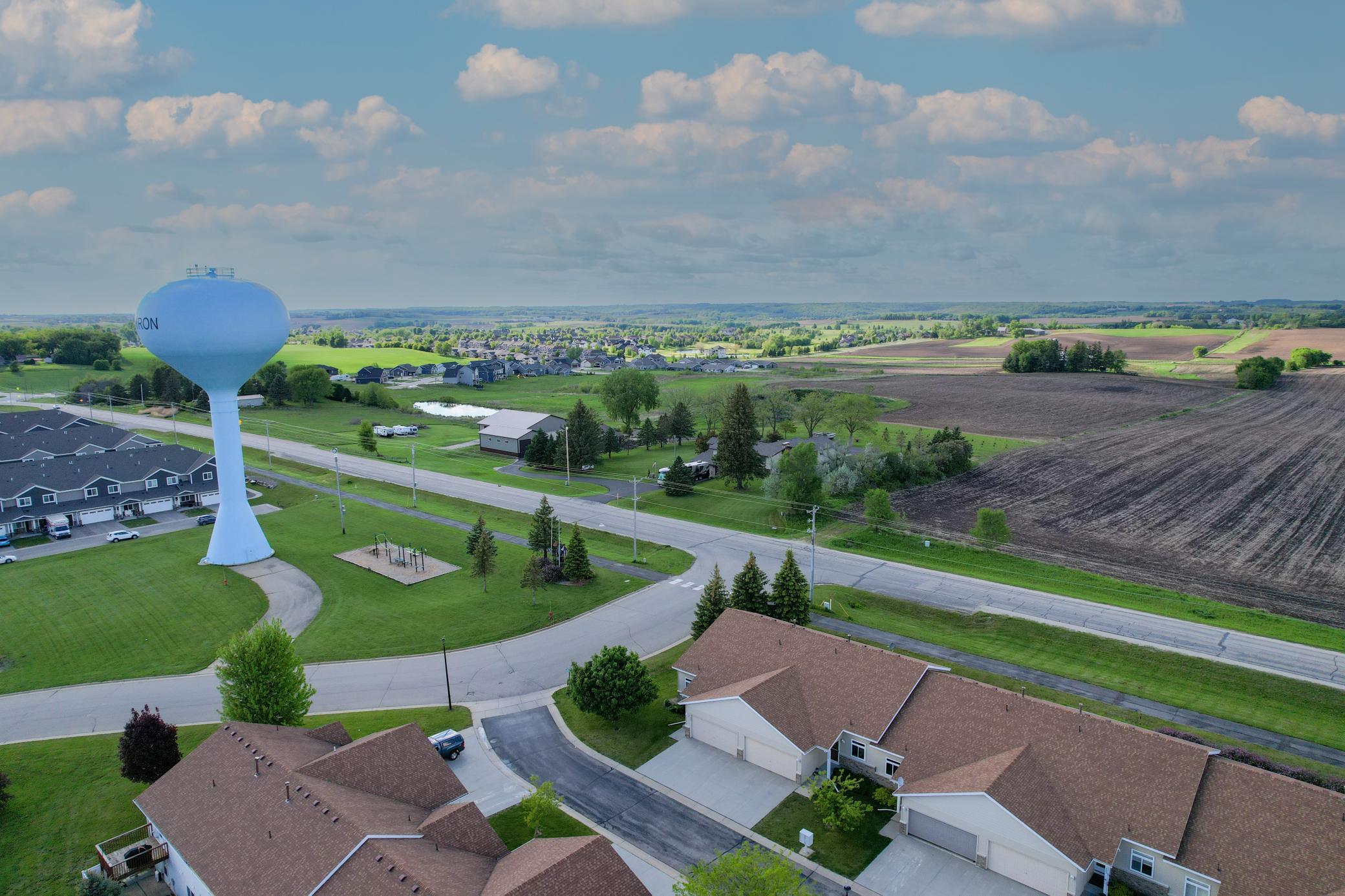 1268 Sundance Court NE