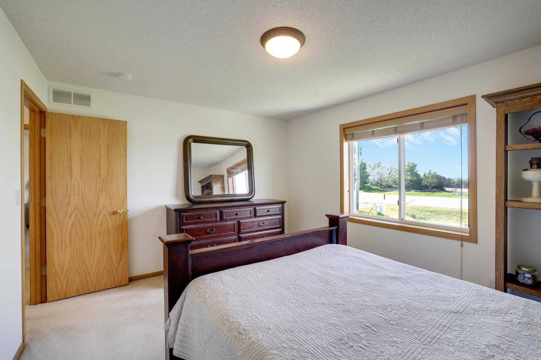 1268 Sundance Court NE