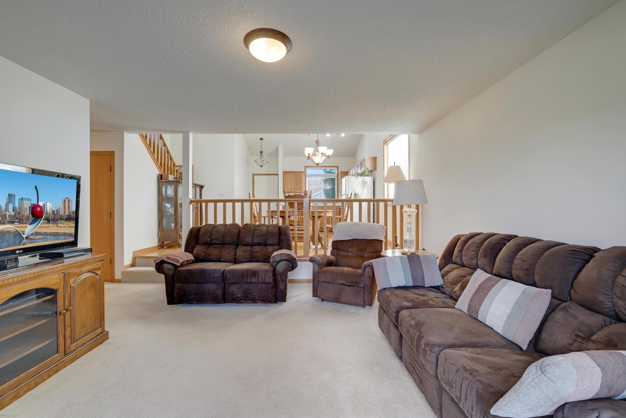 1268 Sundance Court NE