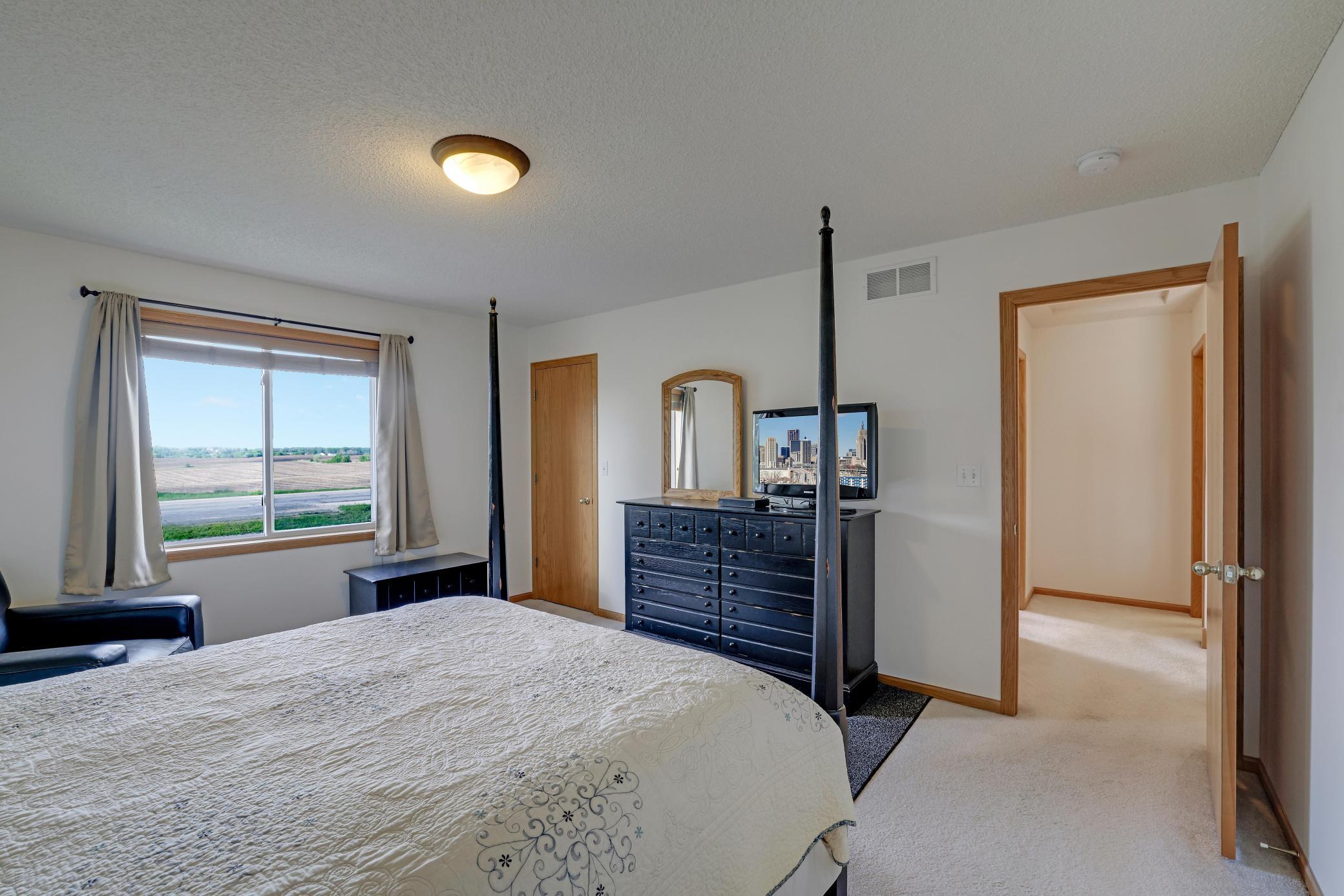 1268 Sundance Court NE