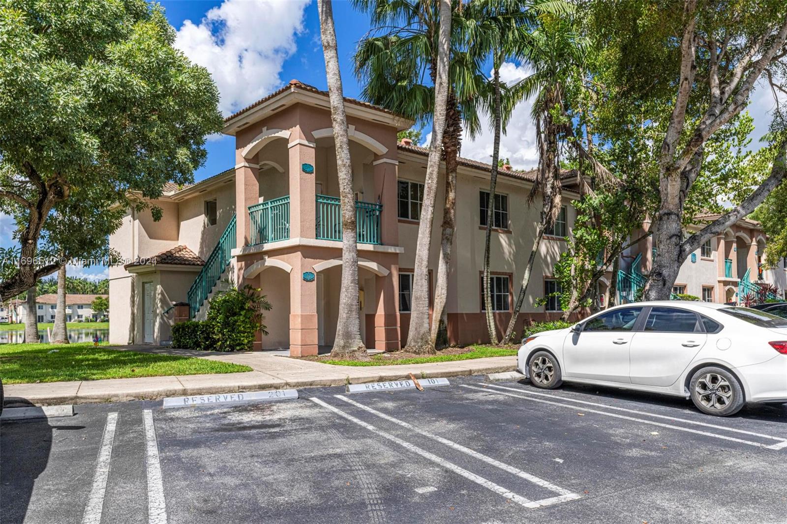 2910 SE 13th Ave # 50 Unit: 101-50