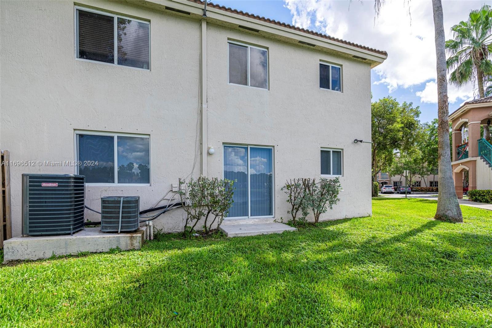 2910 SE 13th Ave # 50 Unit: 101-50