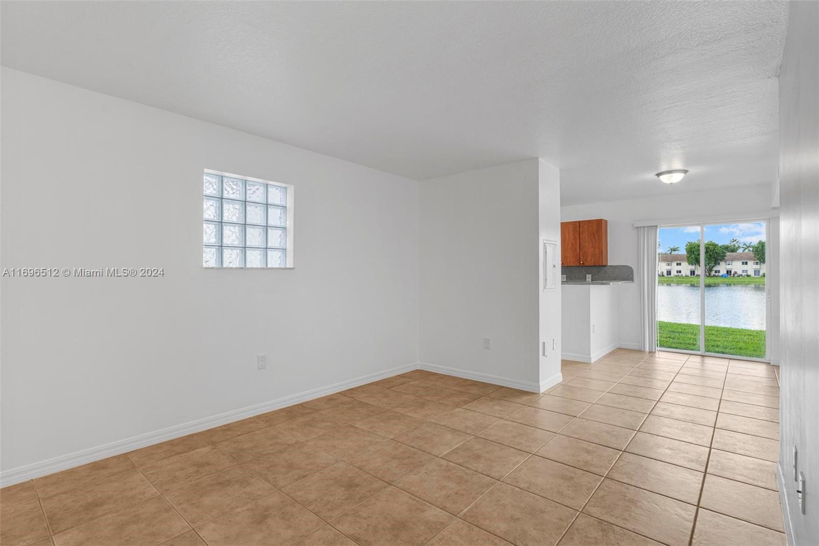 2910 SE 13th Ave # 50 Unit: 101-50