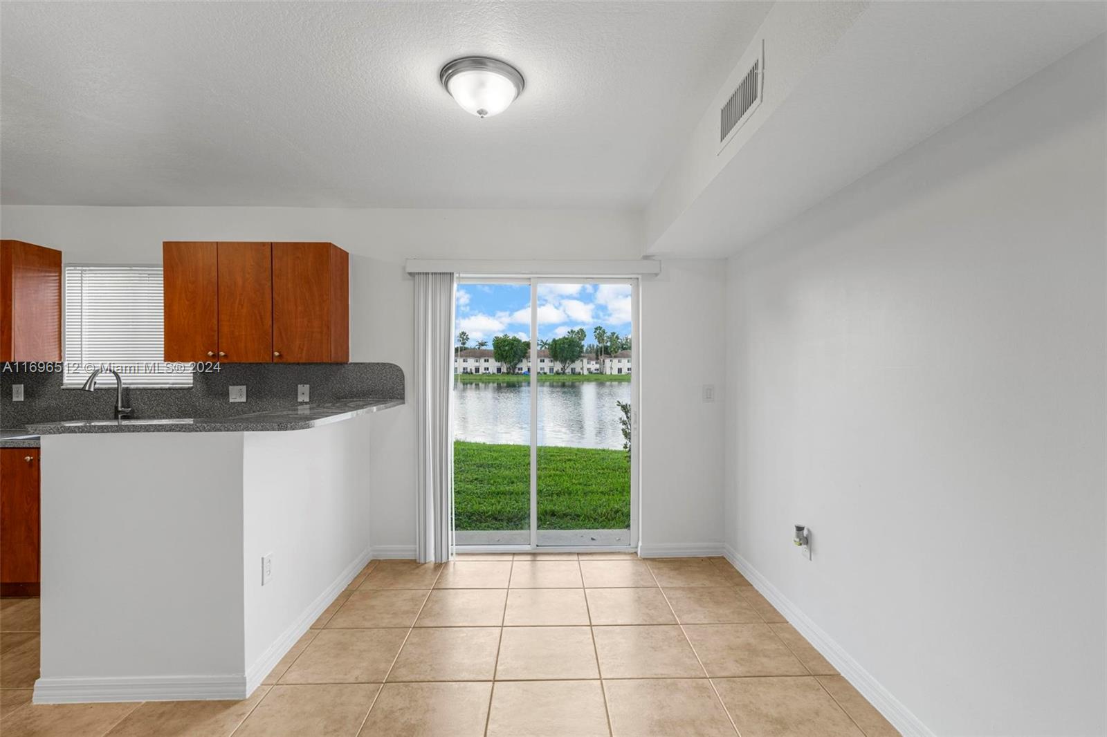 2910 SE 13th Ave # 50 Unit: 101-50